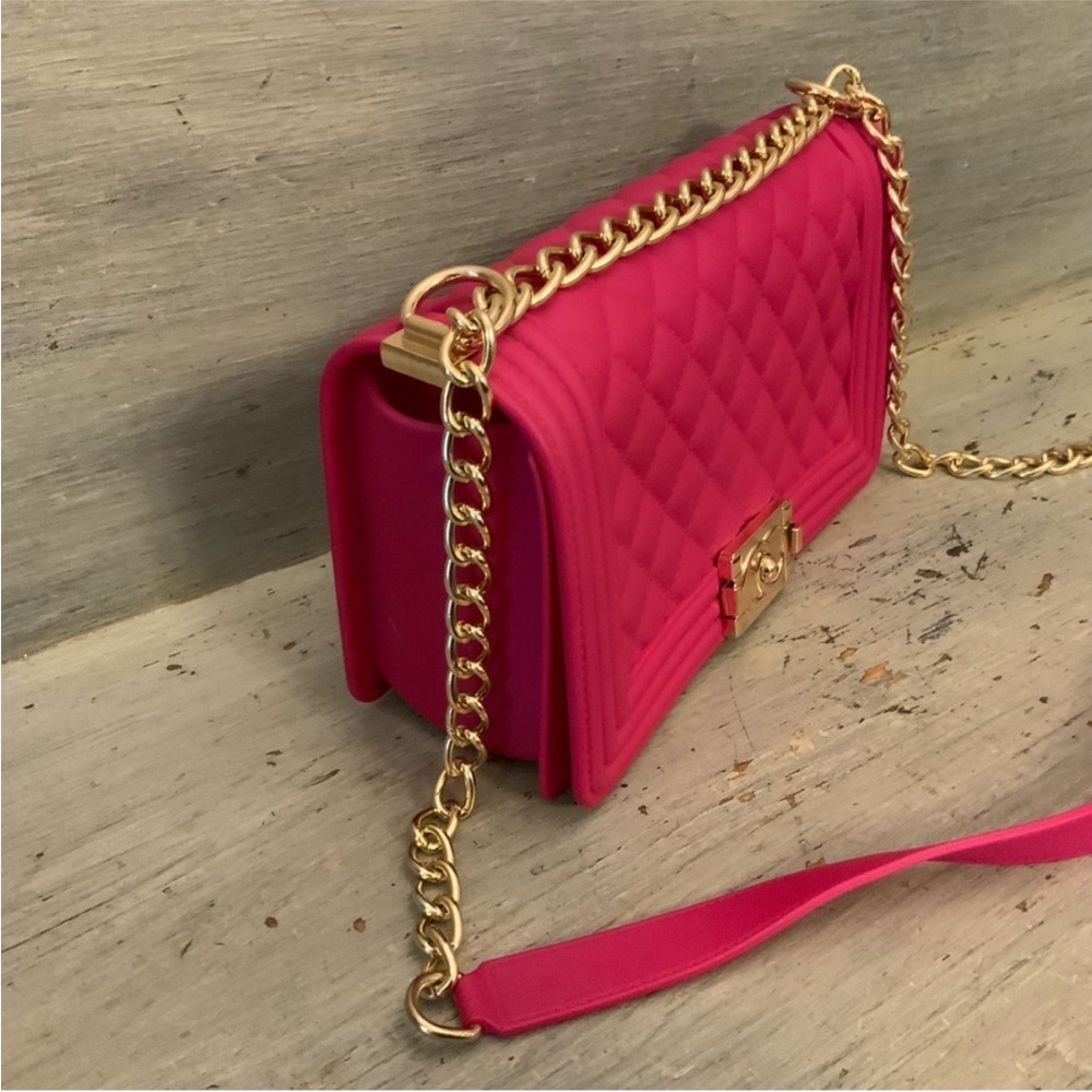 Elegant Deep Pink or Red Jelly Quilted Gold Chain Flap Bag Designer Look! - Picture 6 of 9